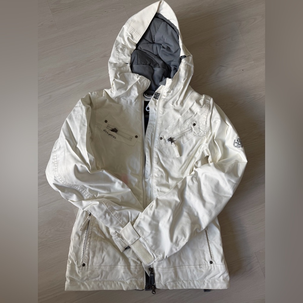 686 Women's insulated snowboarding Jacket